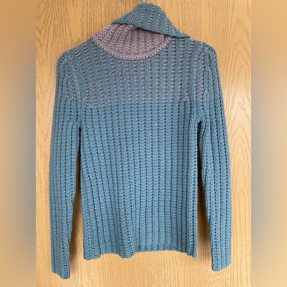 Gap Sweater